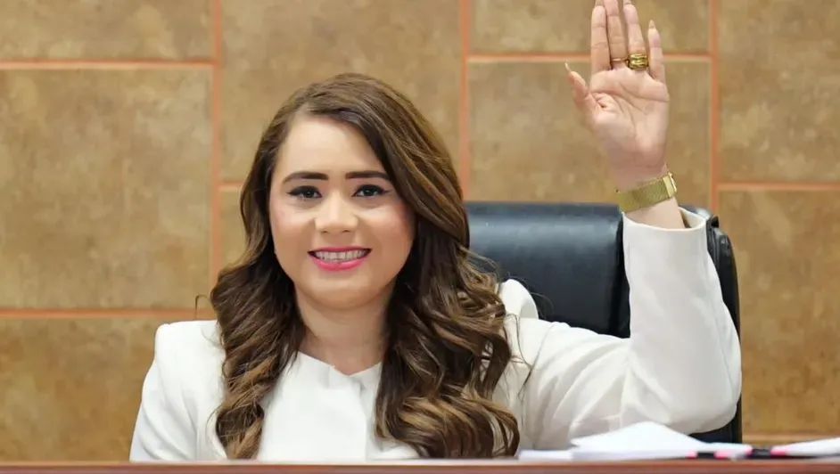 Diputada de Morena olvidó que traía casi un millón en efectivo en la cajuela de su coche
