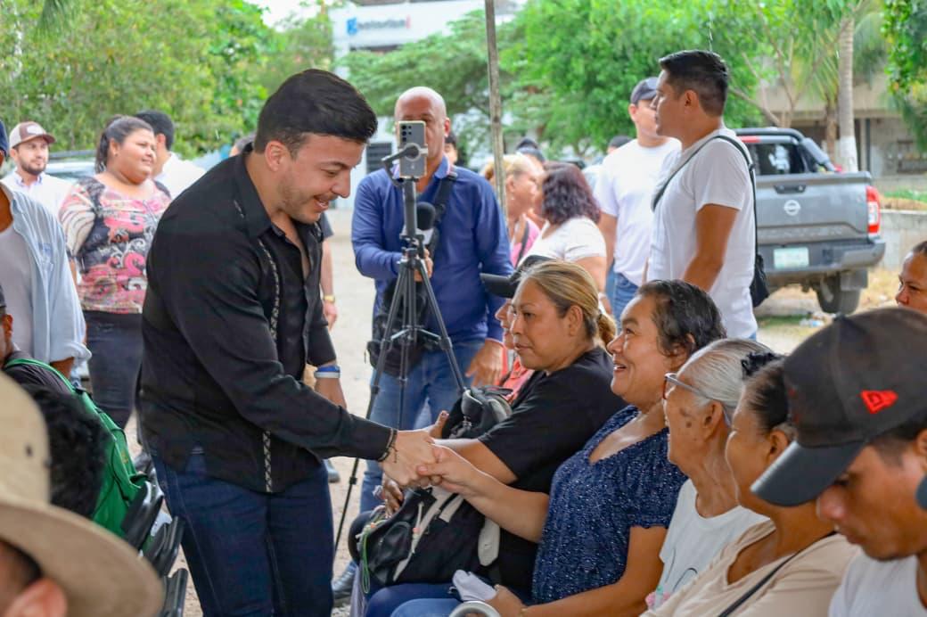 Arranca la pavimentación de la calle Neftalí en beneficio de las familias de Mezcales 