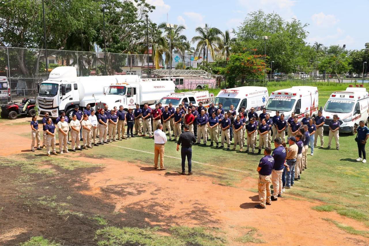 Gobierno de Bahía de Banderas reconoce la labor de sus bomberos